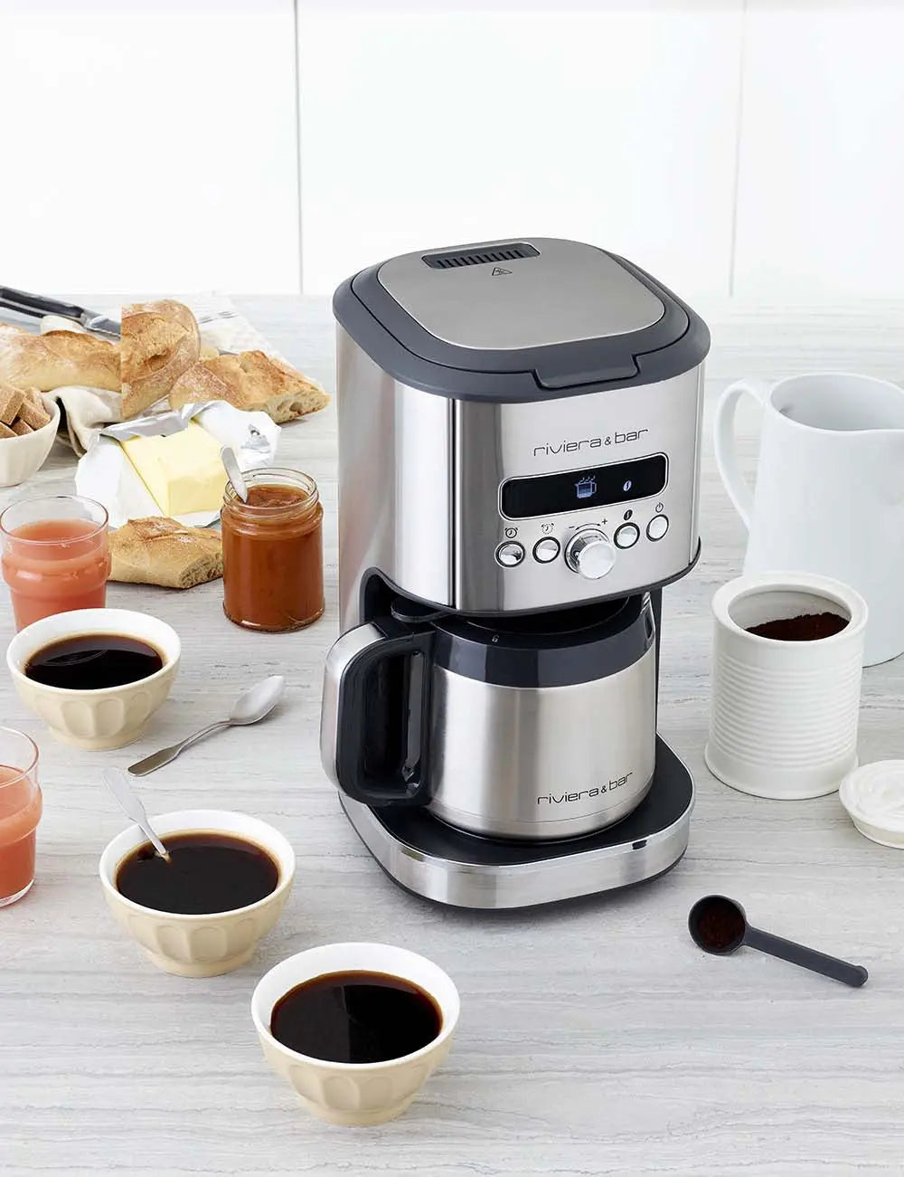 Cafetière Riviera & Bar en acier inoxydable avec carafe isotherme.