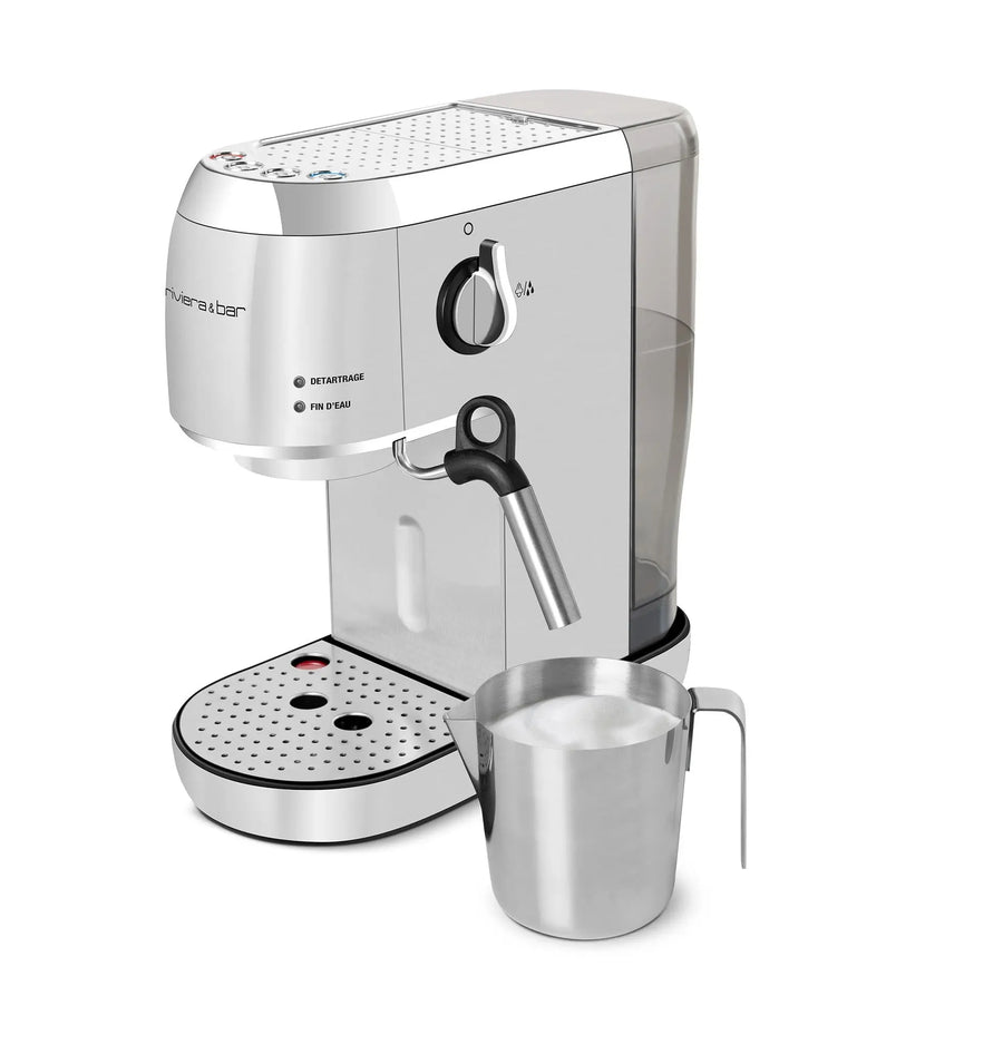 Machine à café Riviera & Bar en acier inoxydable avec pot à lait.