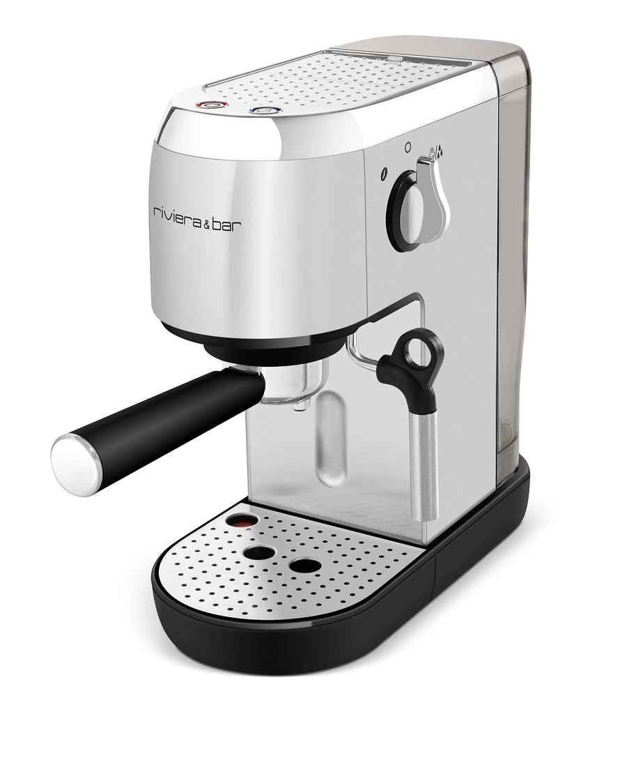 Machine à expresso argentée et noire.