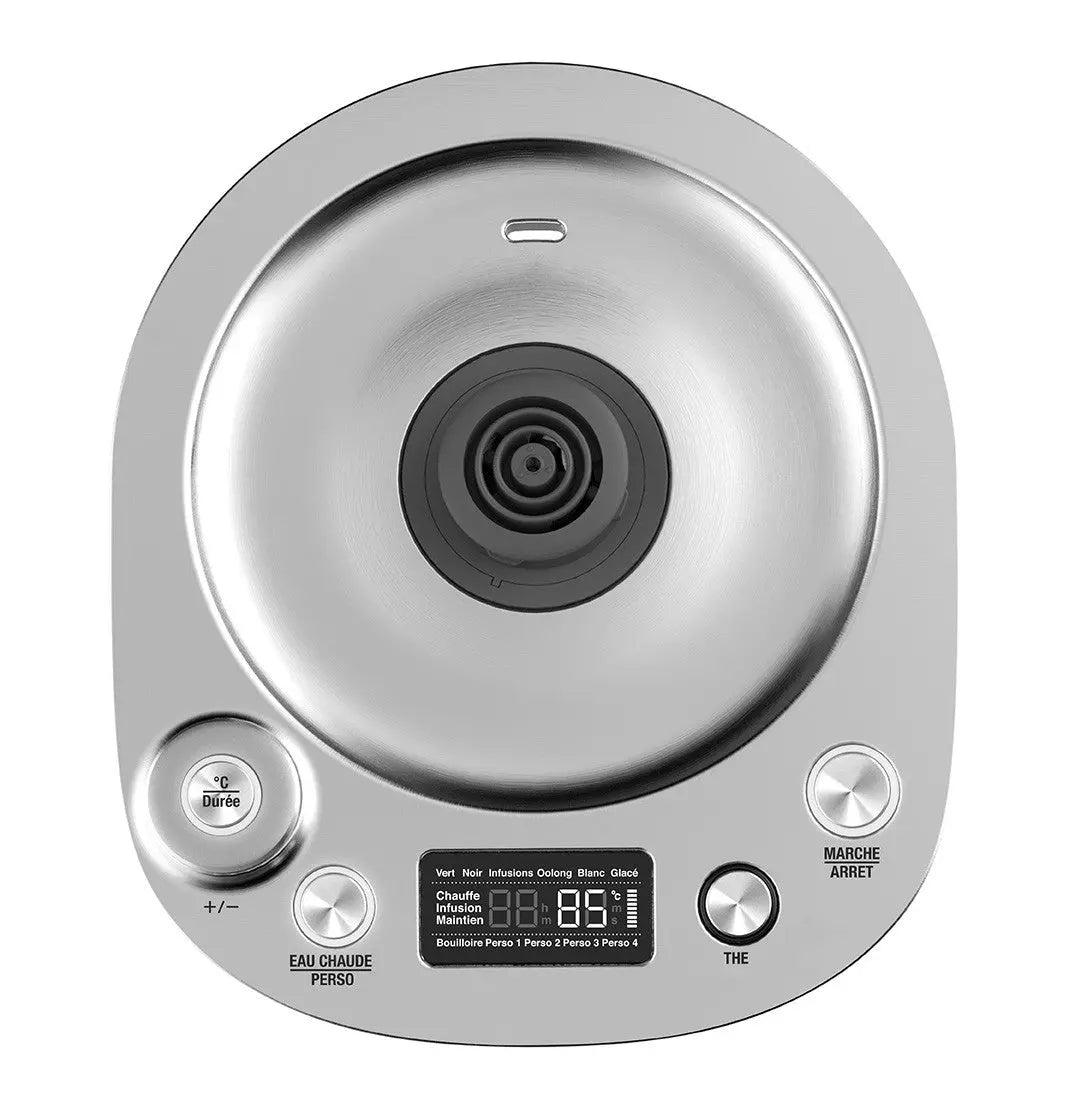 Vue de dessus d'une bouilloire électrique en acier inoxydable avec un écran LCD affichant des informations et des boutons de commande.