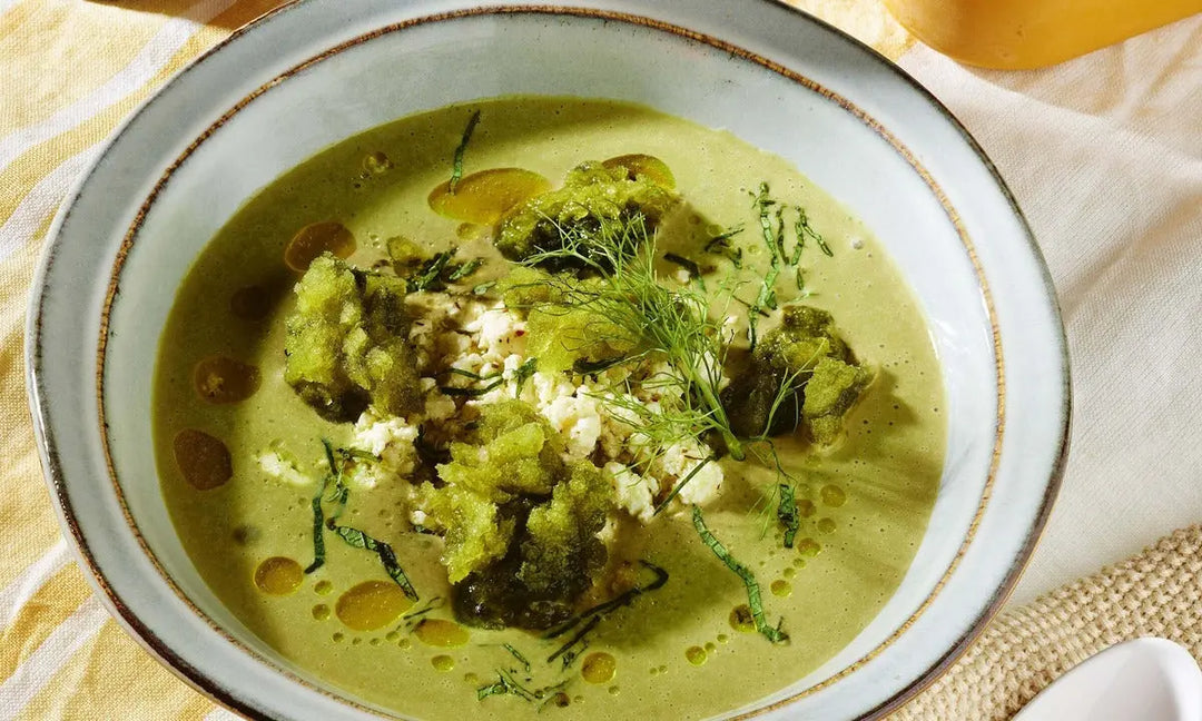 Crème de petits pois, feta et granité de fenouil