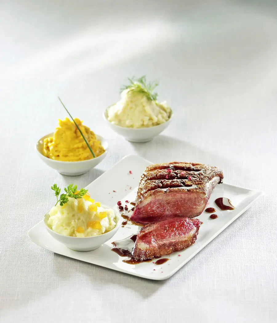 Magrets-de-canard-sauce-cassis riviera&bar