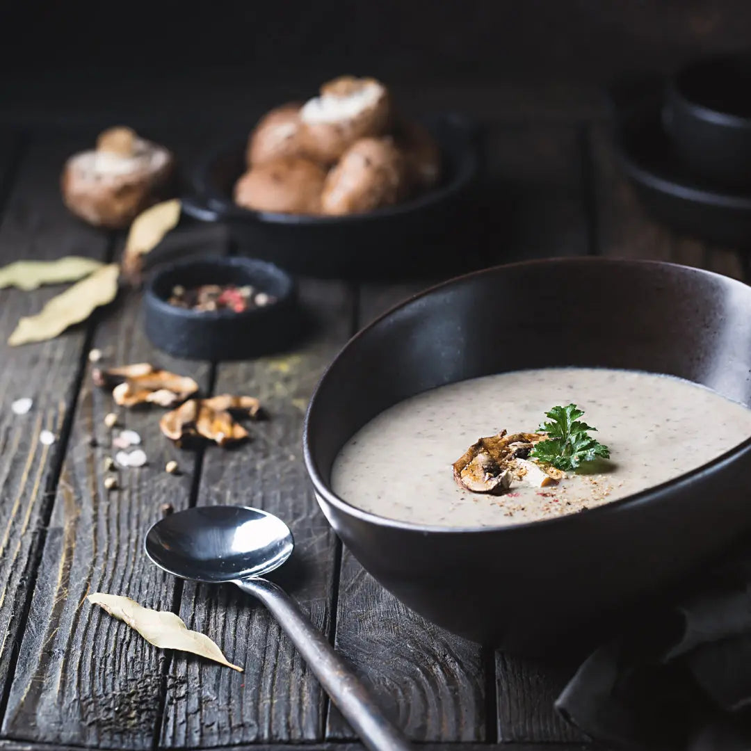 Velouté de champignons aux noisettes