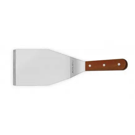 Spatule de cuisine en métal avec manche en bois.