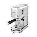 La riviera&bar Expresso compact auto | Inox | 1,4L est une machine à café automatique argentée élégante avec une pompe haute pression de 19 bars, une buse vapeur latérale, une poignée noire, et un plateau d'égouttage perforé pour un espresso de qualité professionnelle à la maison.