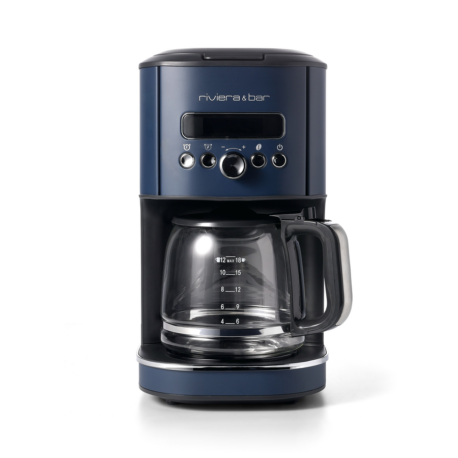 La riviera&bar Cafetière programmable BCF 578 - Bleu gris, 1,8 L comprend une carafe en verre avec des marques de mesure, des boutons de contrôle en façade, un petit écran d'affichage et des fonctions programmables.