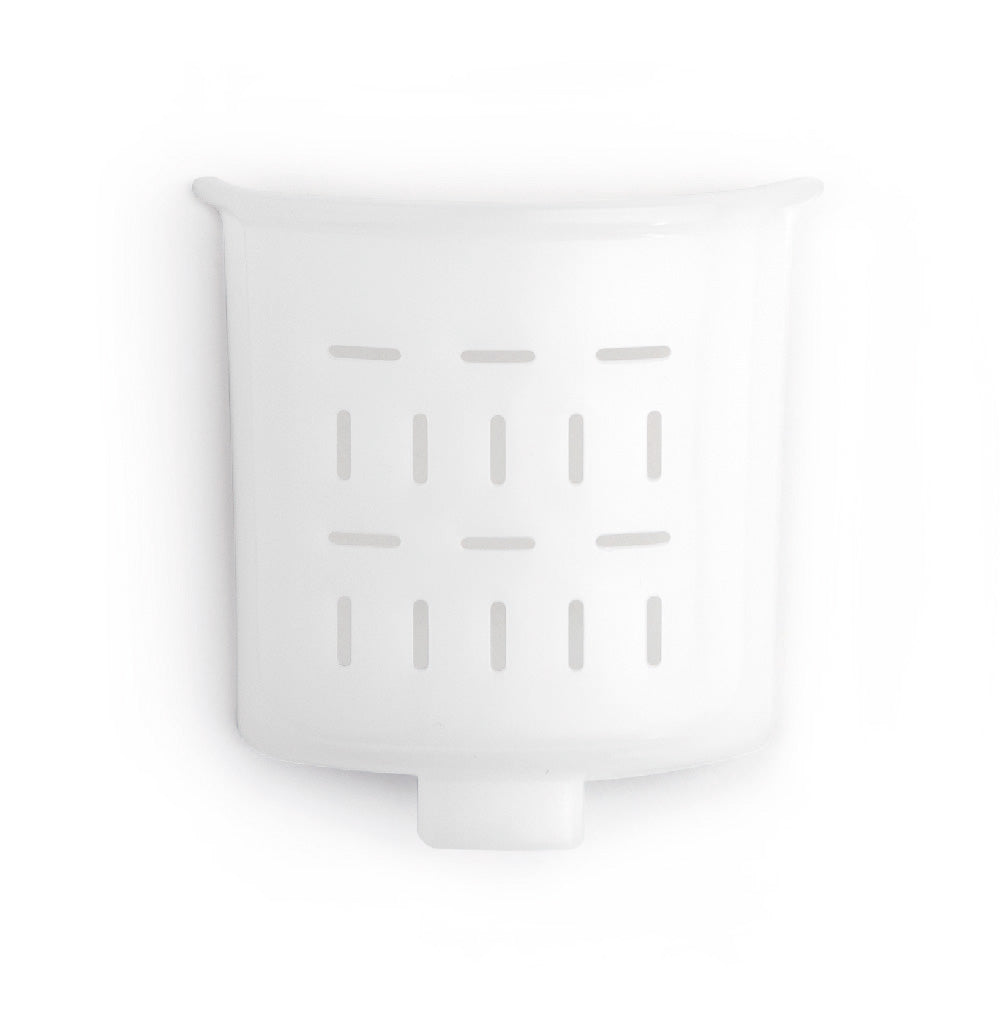 La Machine à pâtes PMP 350 de riviera&bar est un récipient en plastique blanc avec des fentes verticales et horizontales sur le devant, idéal pour égoutter ou filtrer les pâtes faites maison, présenté sur un fond blanc uni.