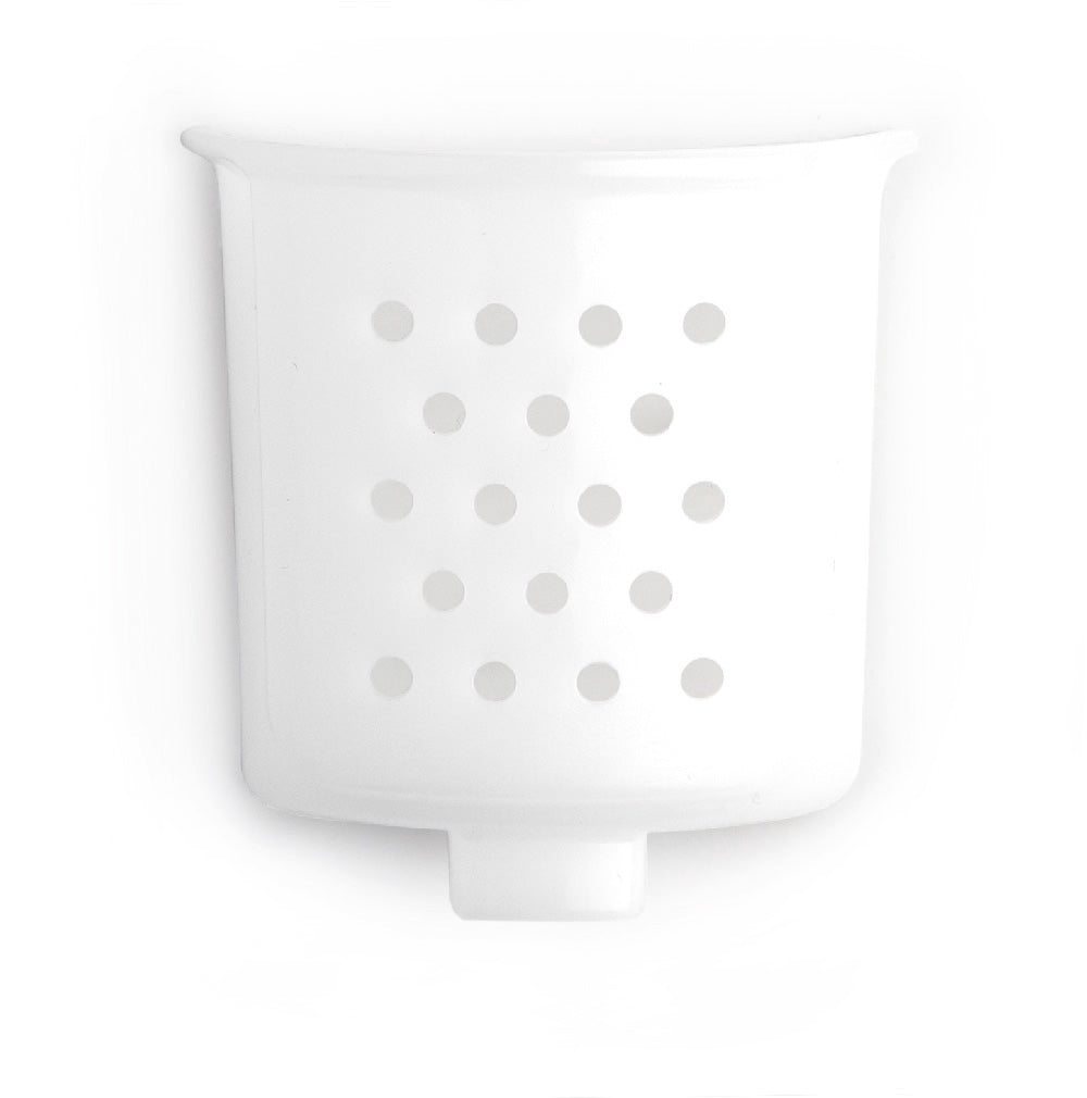 La riviera&bar Machine à pâtes PMP 350 est livrée avec un récipient en plastique blanc doté de trous ronds à l'avant et d'un petit bec verseur au fond - idéal pour préparer des pâtes maison en toute simplicité.