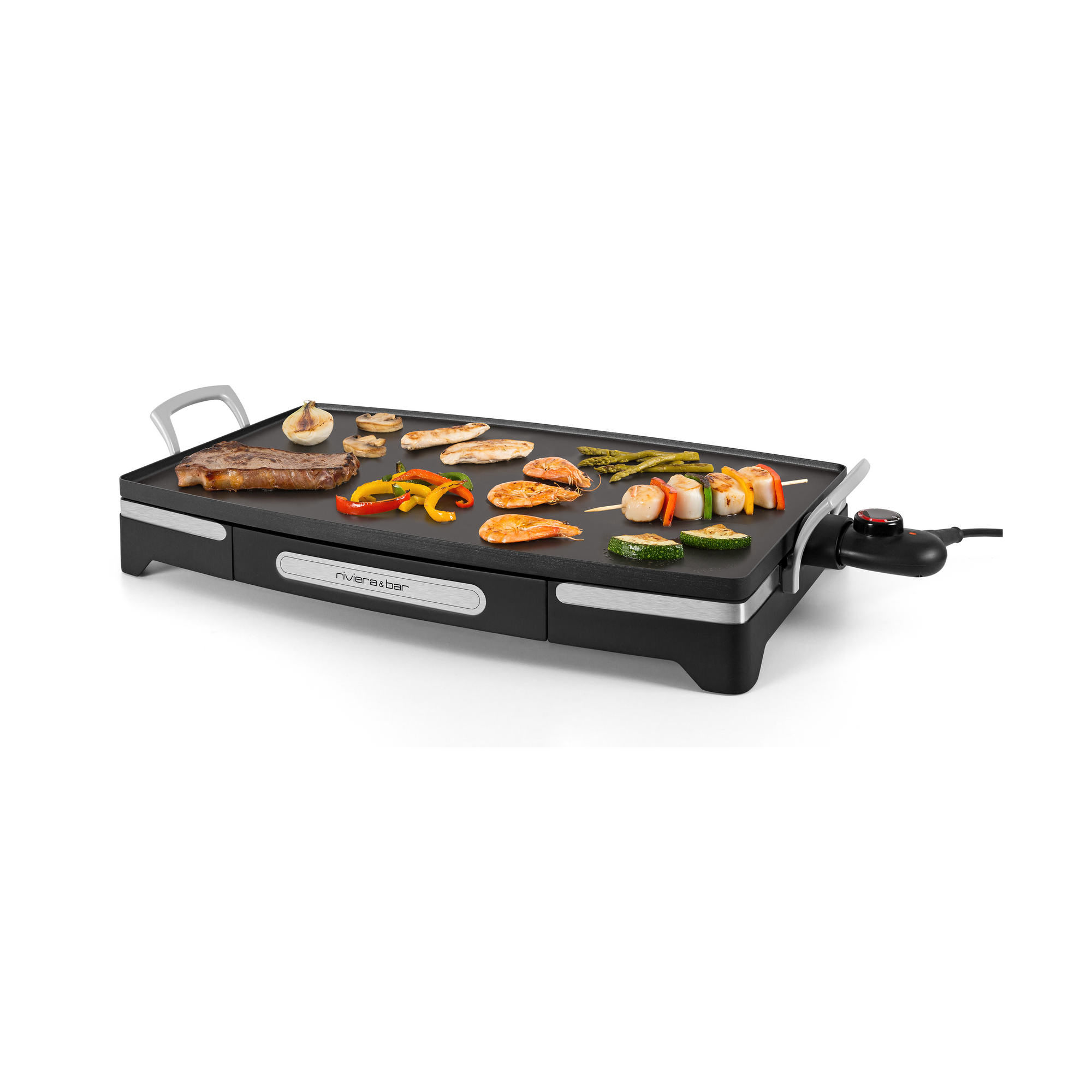 La Plancha riviera&bar Extra large | 1 zone | 8-12 personnes dispose d'une surface de cuisson noire spacieuse, grillant uniformément steak, champignons, poulet, crevettes, poivrons, asperges, courgettes et oignons sur un fond blanc.