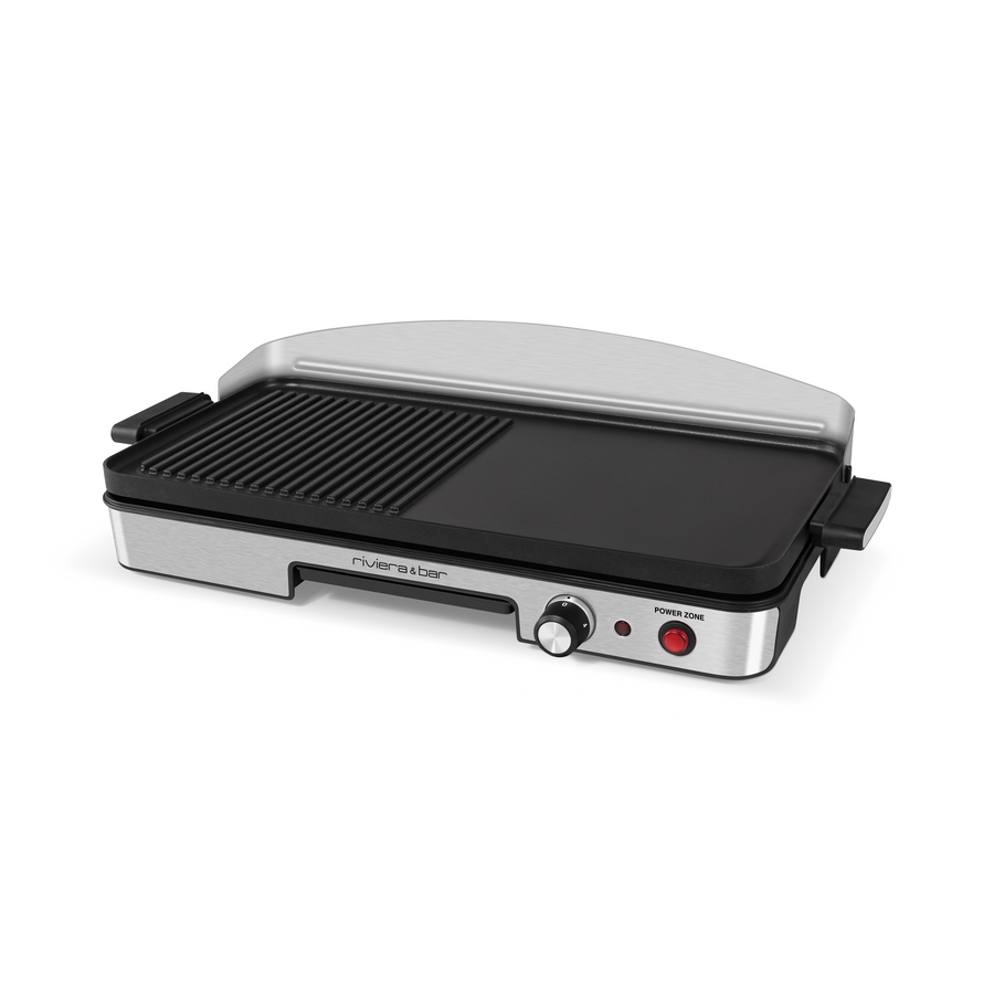 Le riviera&bar Plancha-gril Power zone QPL 365 est un gril électrique en acier inoxydable avec deux zones de chauffage, un bouton de contrôle de la température, un voyant de puissance, la fonction Power zone, et un panneau arrière surélevé.