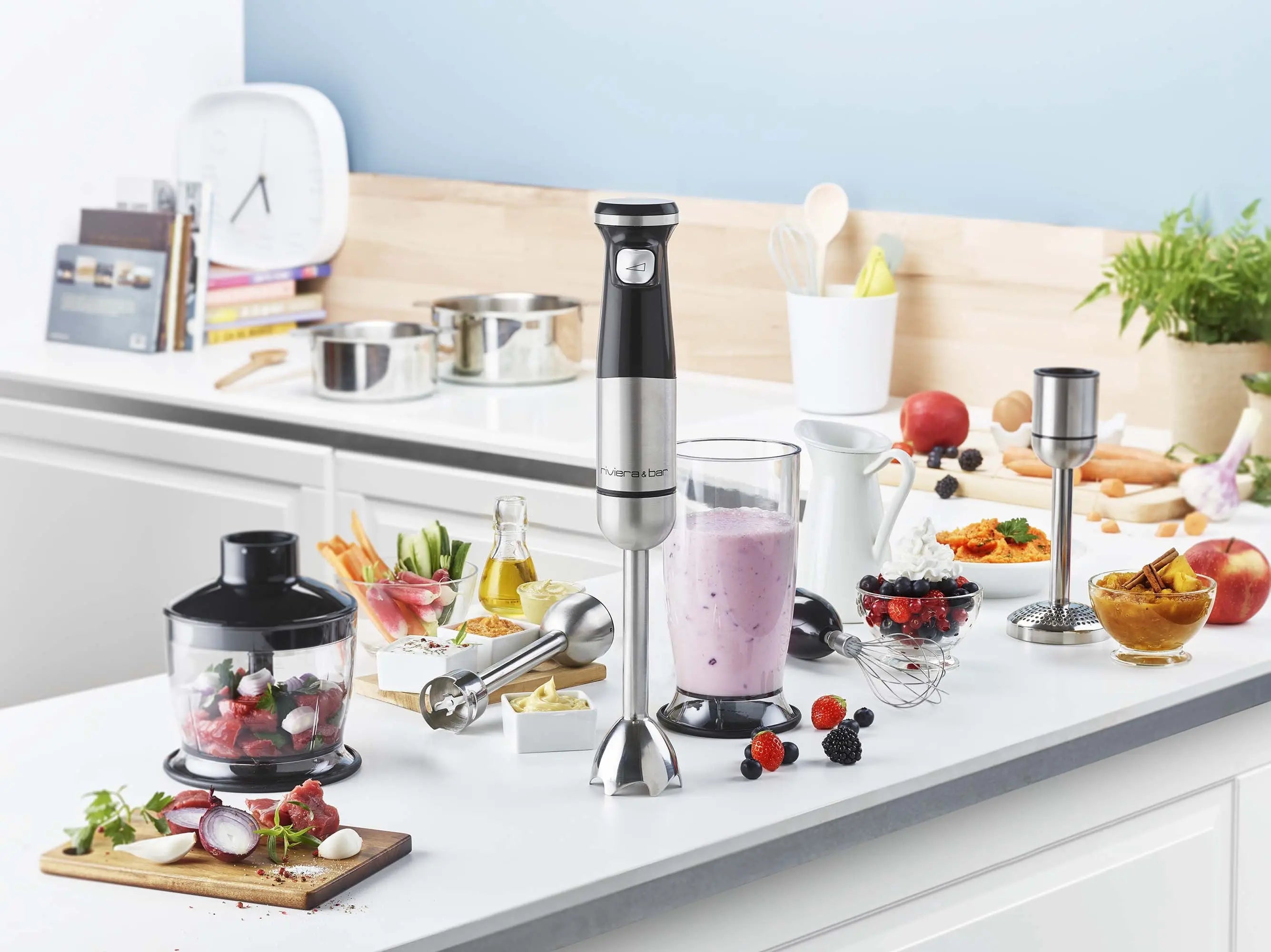 Robot culinaire multifonctionnel en cuisine.