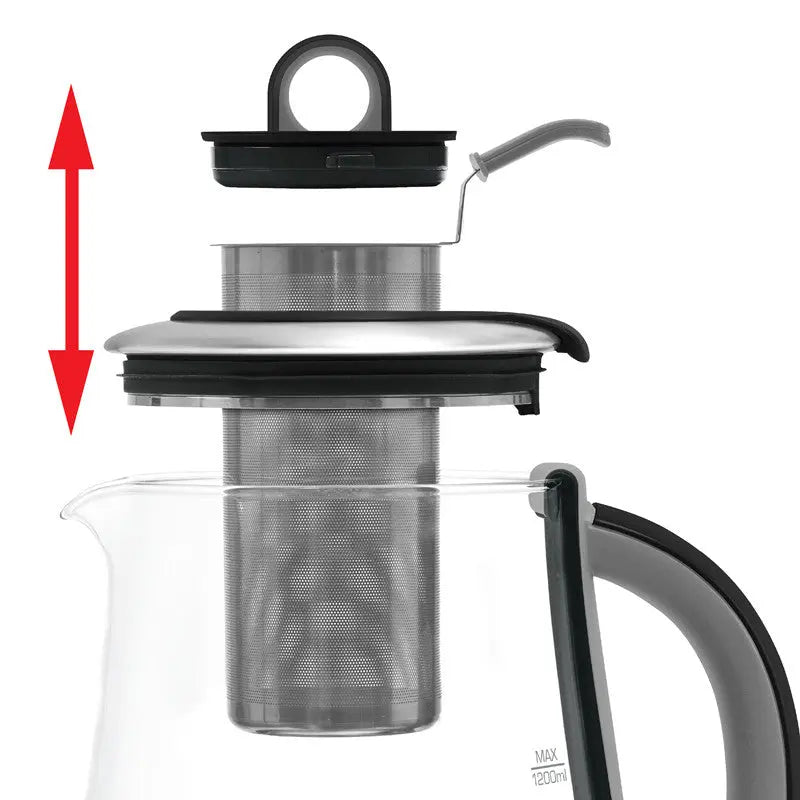 Théière en verre avec infuseur en métal et couvercle noir.