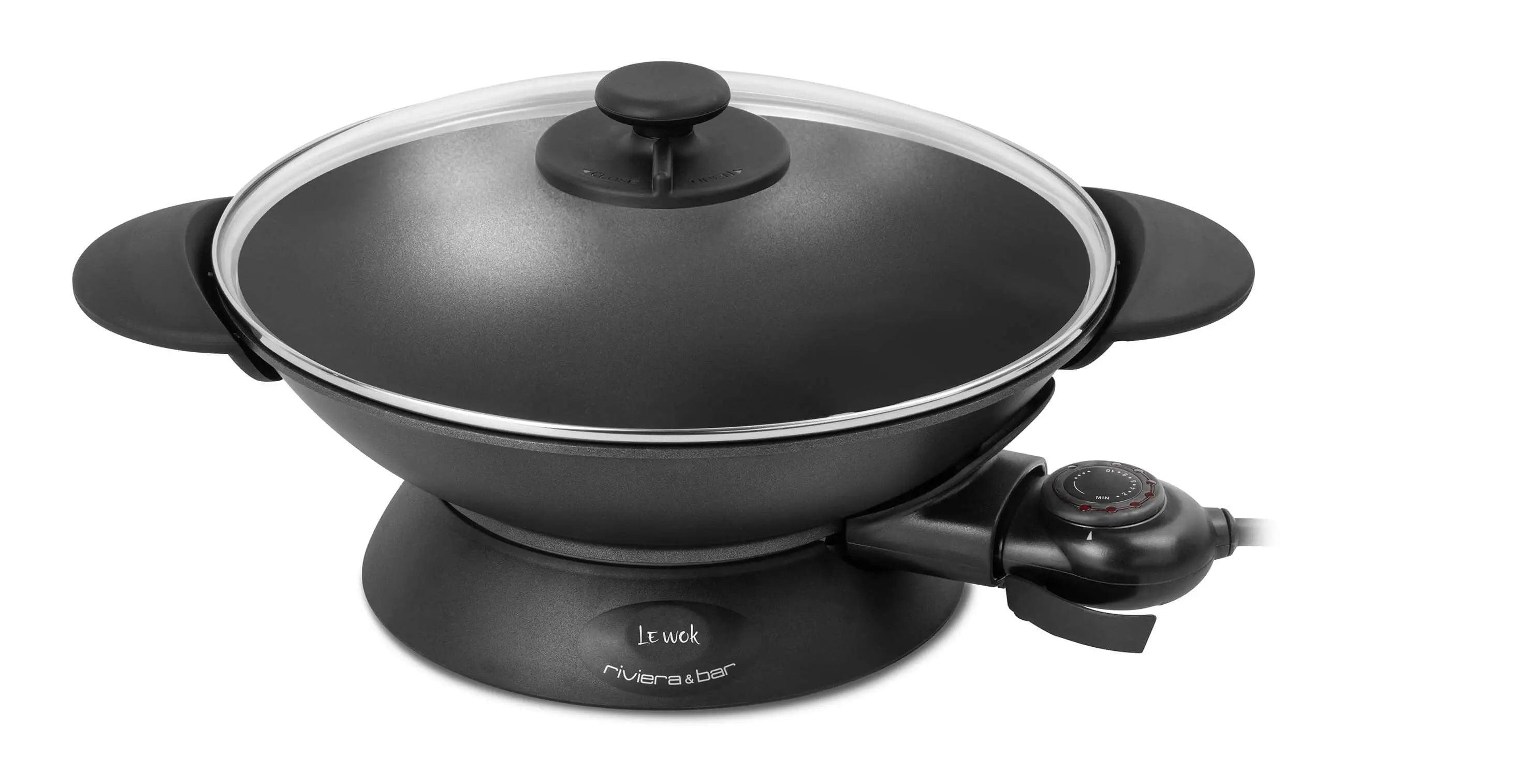 Wok électrique noir avec couvercle en verre.
