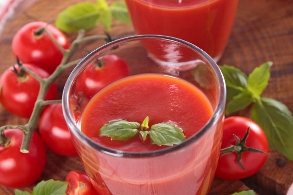 Gaspacho fraises, tomates, basilic
